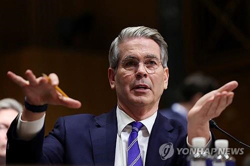 스콧 베센트 미국 재무부 장관 지명자가 지난 16일(현지시간) 상원 재무위원회 인사청문회에서 발언하고 있다. 연합뉴스